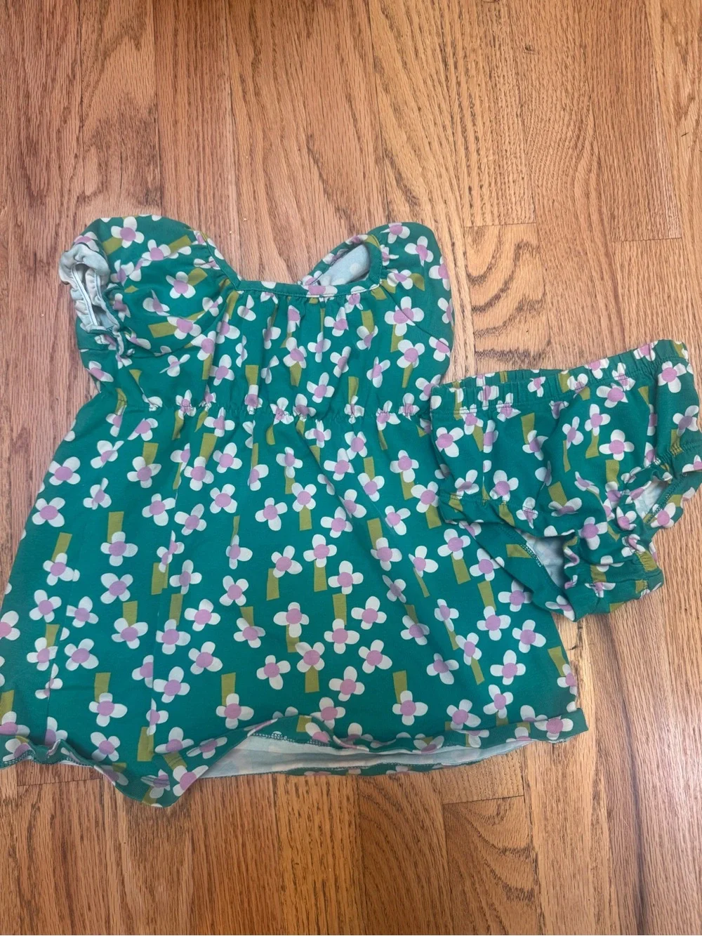 Hanna Andersson Green Floral puff sleeve dress & bloomer set 18-24mo